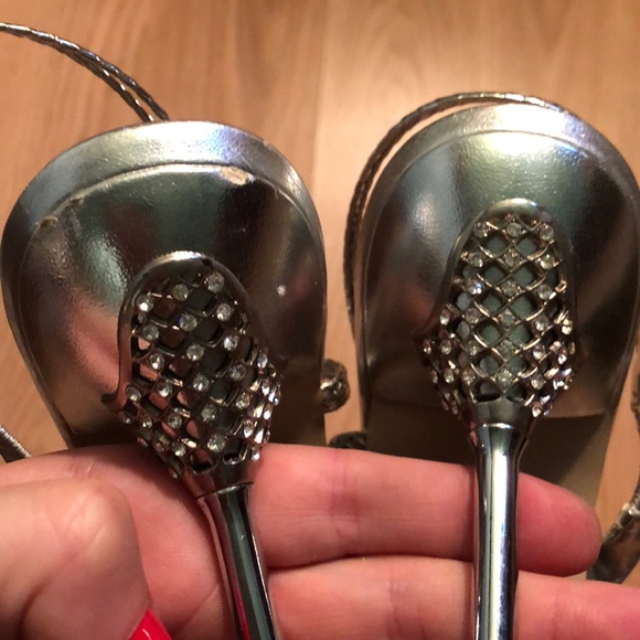 Heels - Picture 4 of 5